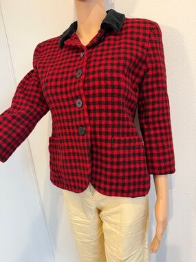 Y2k Vintage Jones New York Red and Black Plaid Blazer with Black Collar